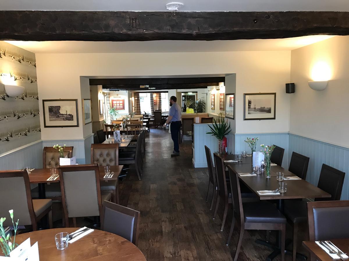 The Black Swan Inn Horsham St Faith Exterior photo
